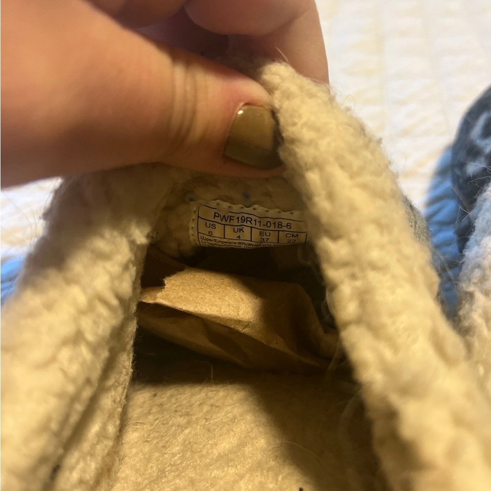 Pendleton Women’s Slippers 6 - Picture 3 of 4